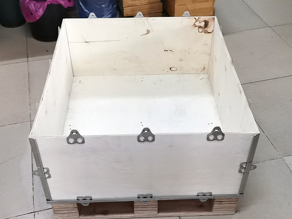 木箱